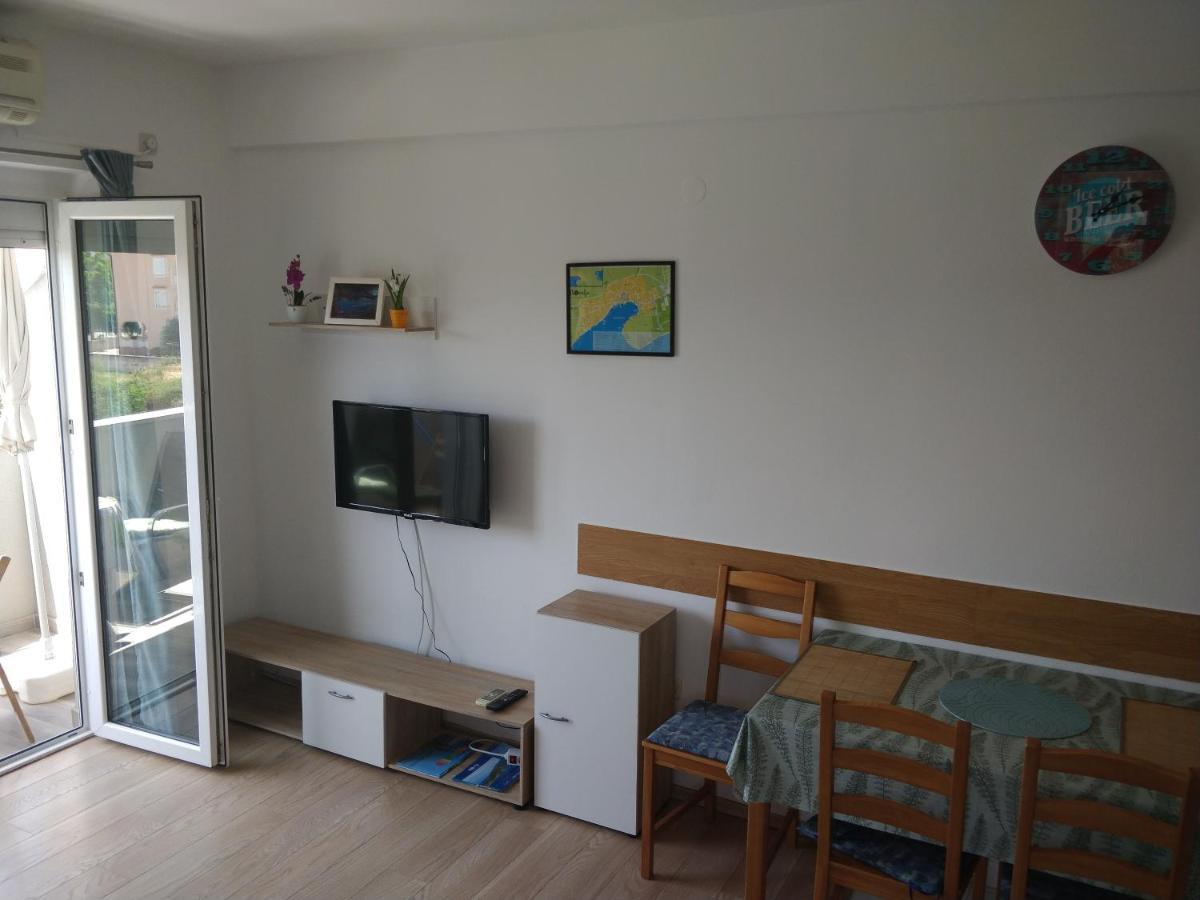 Booky Apartment *